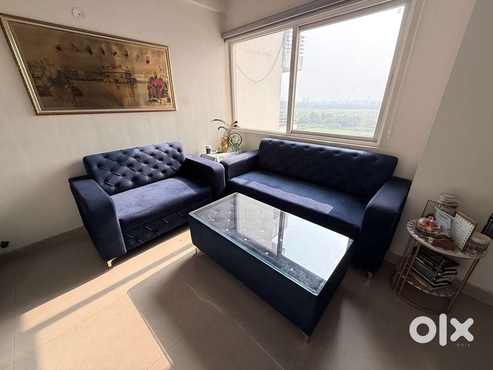 5 seater sofa set with center glass top table