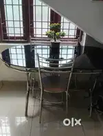 Dining table for sale