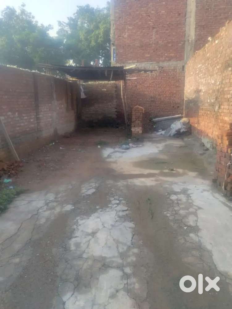 103 gaj pilot hai Korner wala 51fet lenth .19 fet