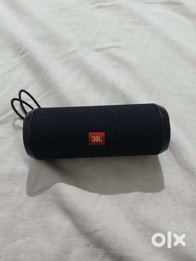 JBL flip good condition .