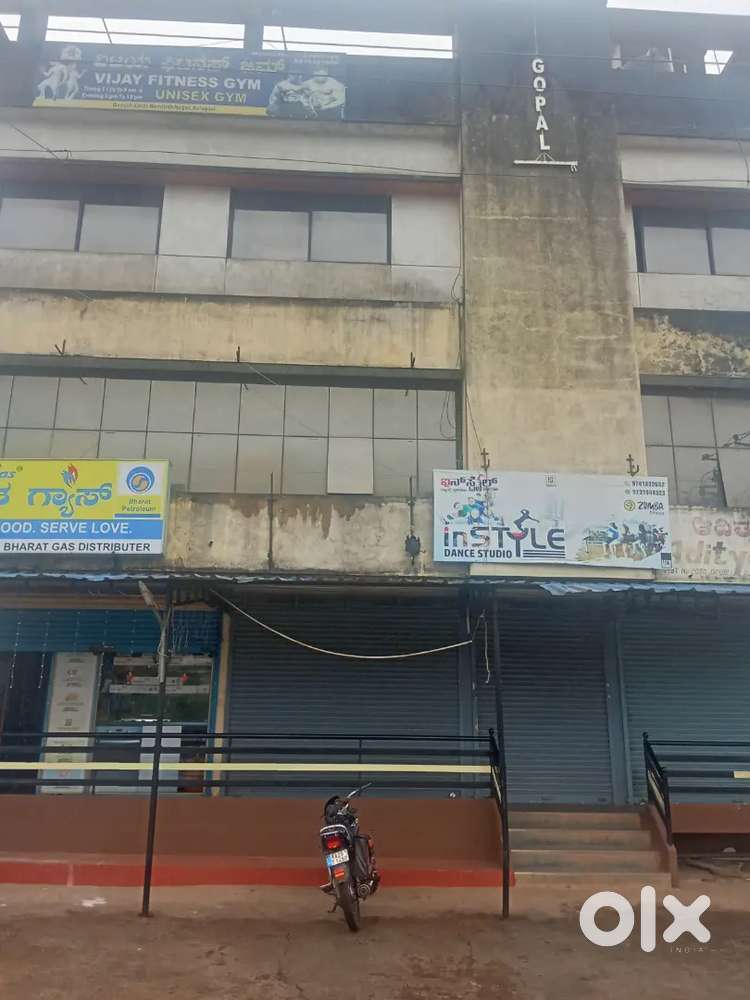 Spacious shop for rent in Auto Nagar