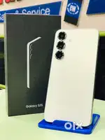 SAMSUNG GALAXY S25