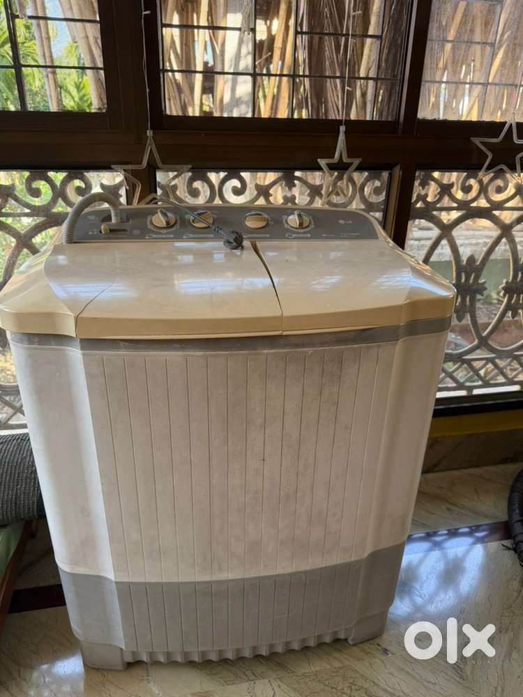 Good running semi automatic washing machine