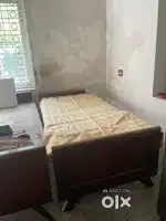 Looking for paying guest with or without food.