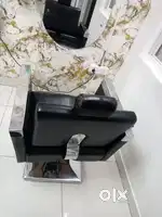Salon chair