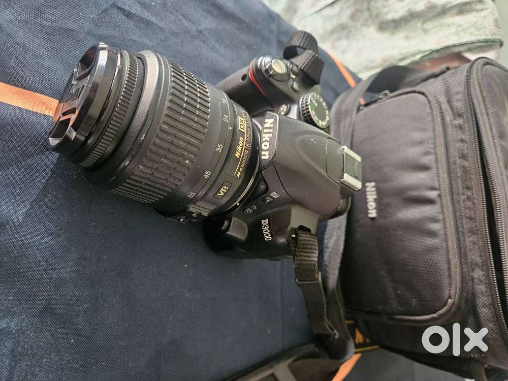 Nikon D3000