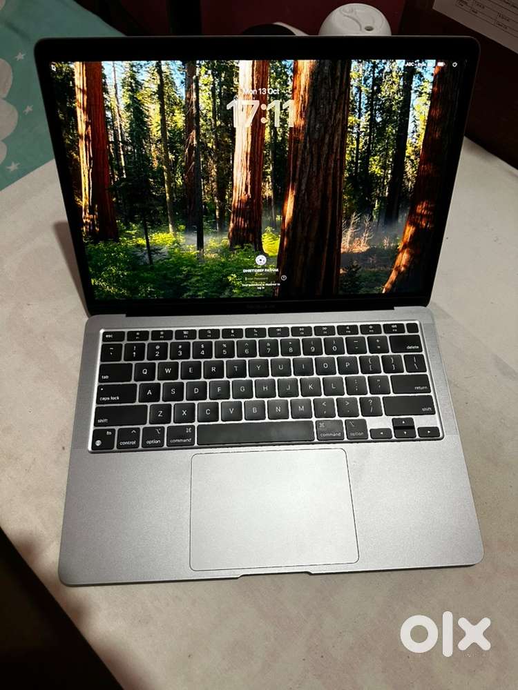 Macbook 256/8 excellent condition