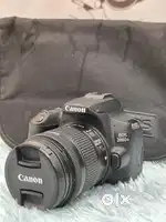 Canon 200D II with 18-55 Lens in good condition with bag , charger