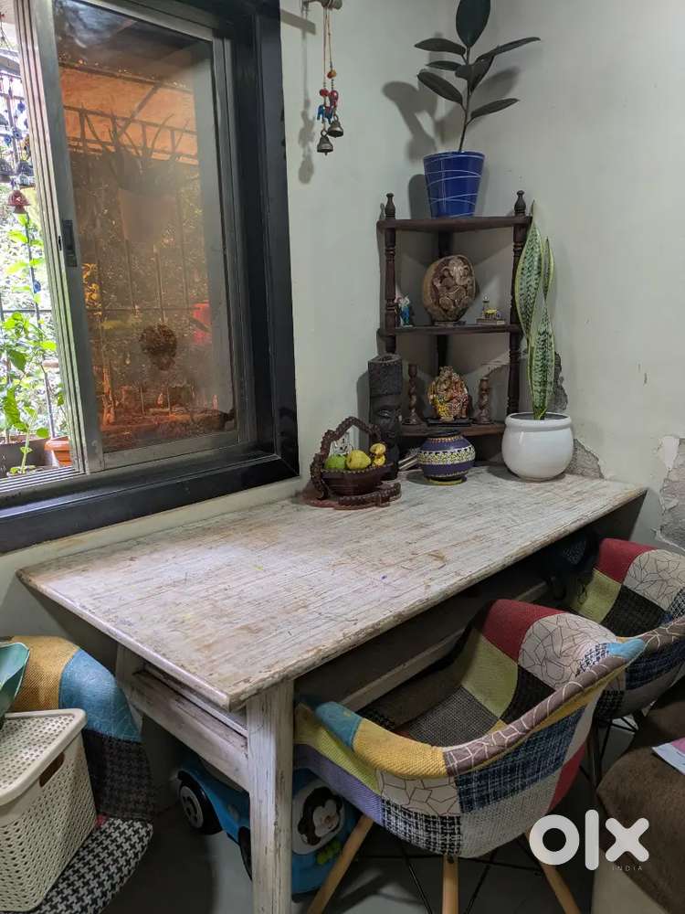 Vintage dining table, cheast of drawers, L shape sofa, ceramic vase