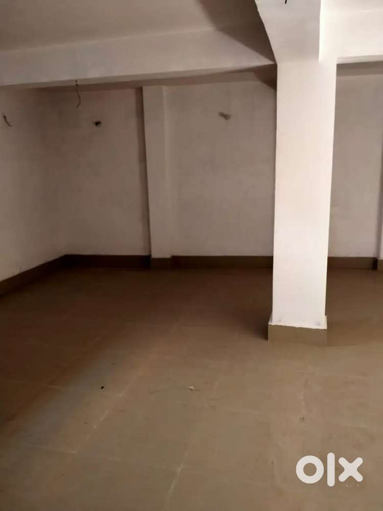 Shop at premium location