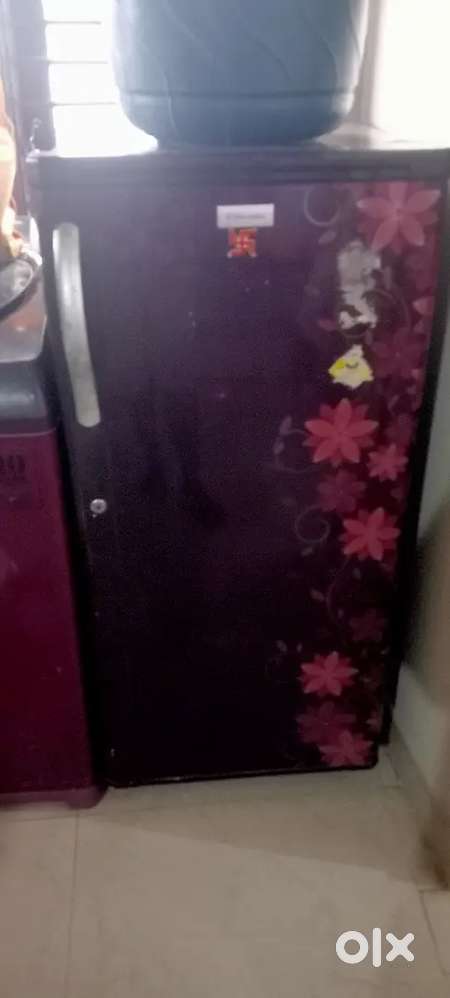 Washing machine fridge geyser sofa set good condition