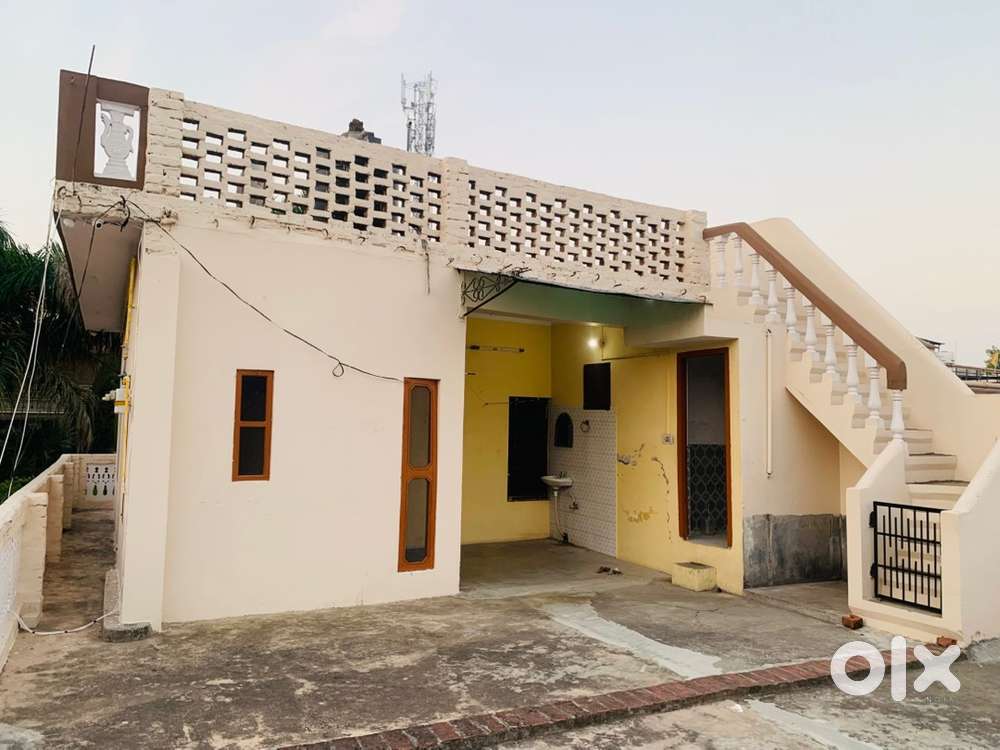 Floor on rent with handsome space