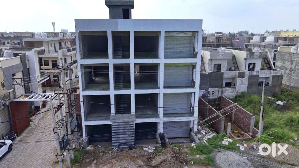 In Sector 123, Mohali – Premium Showroom with Exceptional Visibility