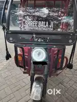 Battery e-rickshaw mar 2023 purchase only 10000 km driven single hand