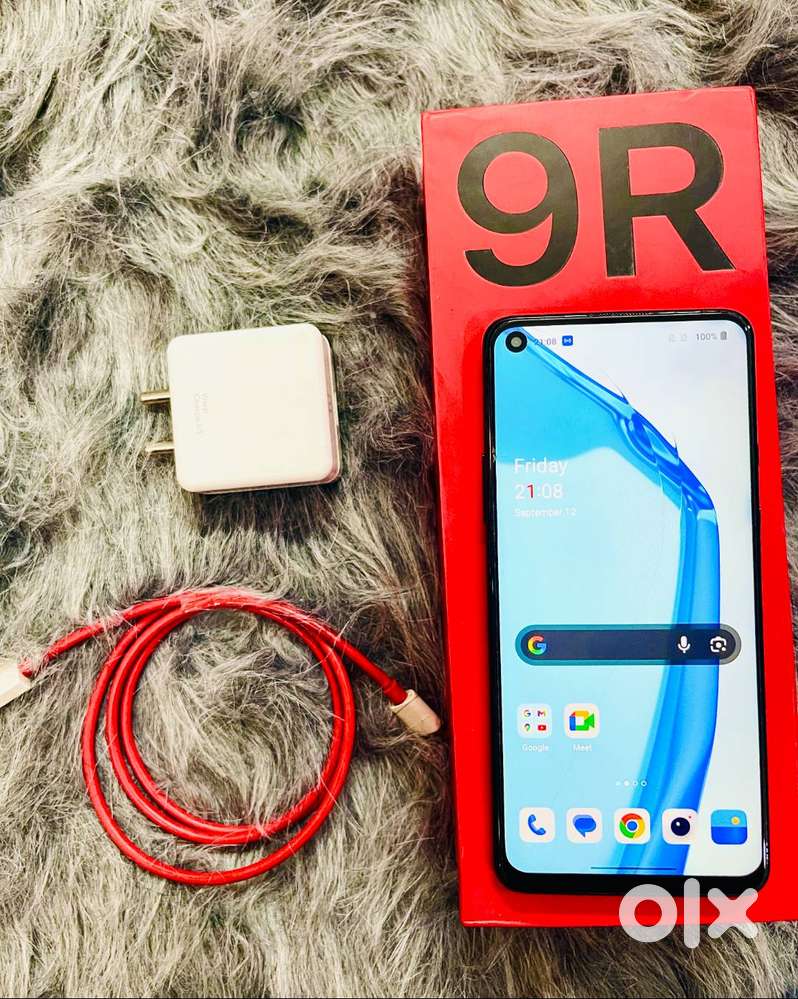 ONE PLUS 9R 5G 12GB RAM 256GB WITH BILL BOX ALL IN PRISTINE CONDITION.