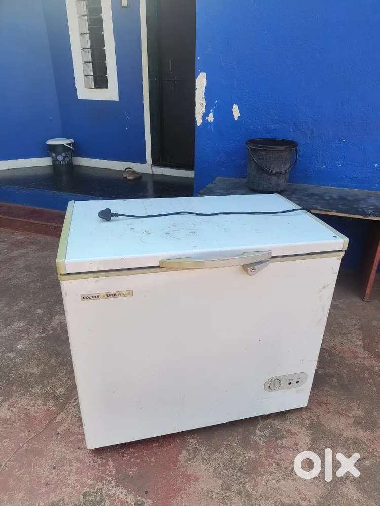 डीप फ्रीज 210 लिटर