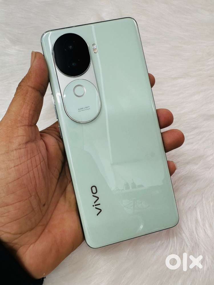 Vivo V40E 8GB/128GB Box Open Condition