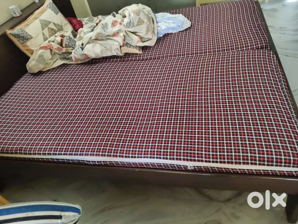 Arvind foam Mattresses size 72×36×4 set of two with new covers