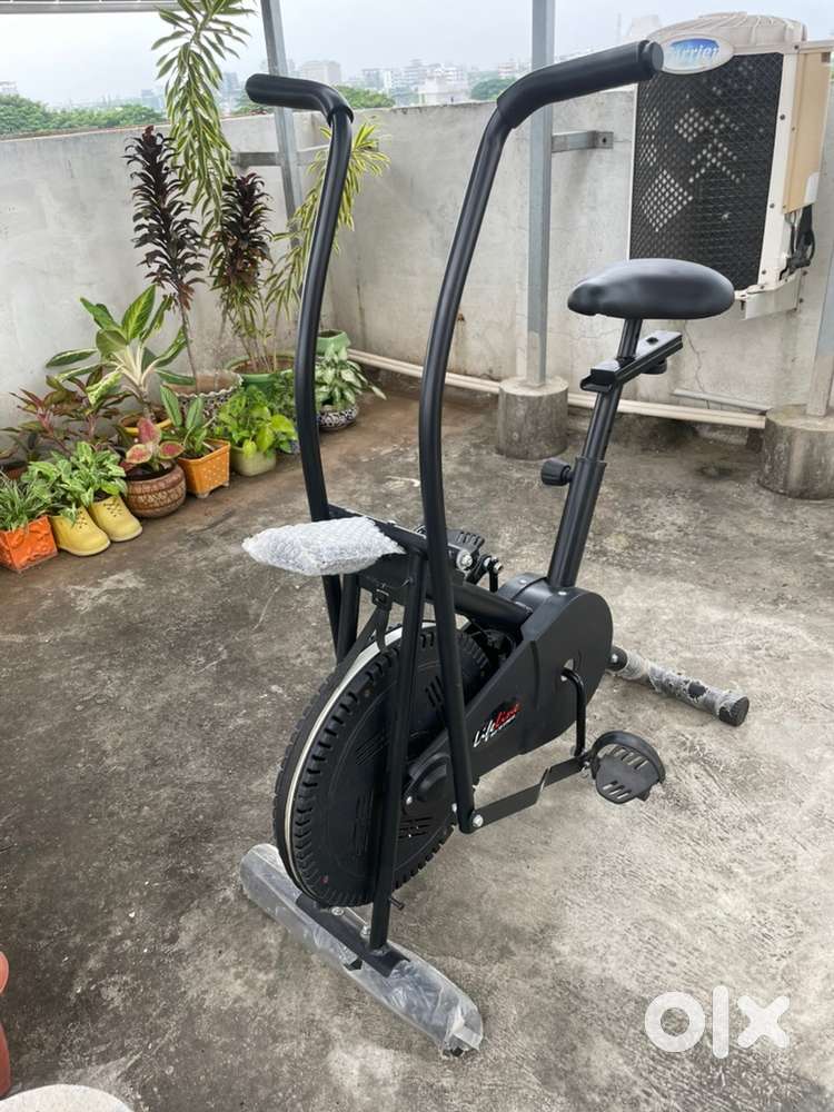 Digital meter, adjustable seat and resistance(intensity)