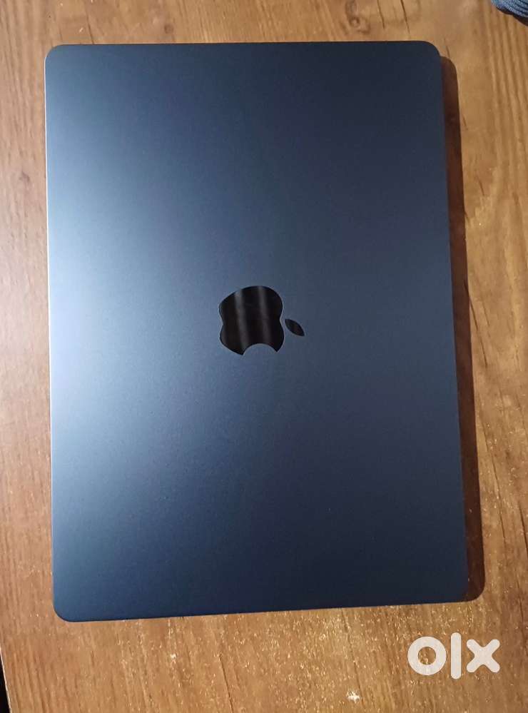 MACBOOK AIR M3 256Gb showroom condition