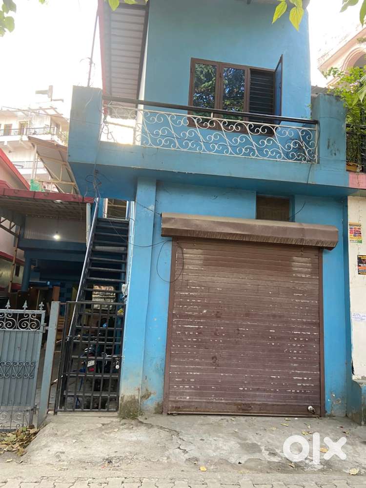 Shop available for rent