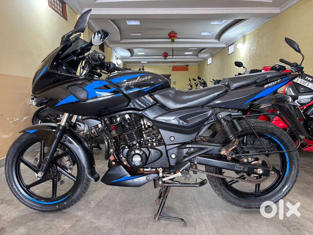 Mint condition Bajaj Pulsar 220 modal 2024