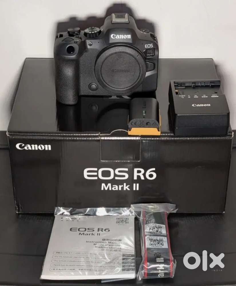 Canon EOS R6 Mark II Camera 24.2mp w 2500 Shutter + Warrany Extras