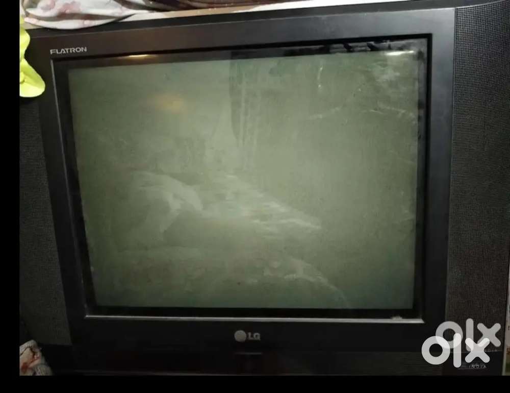 LG  FLATRON  TV