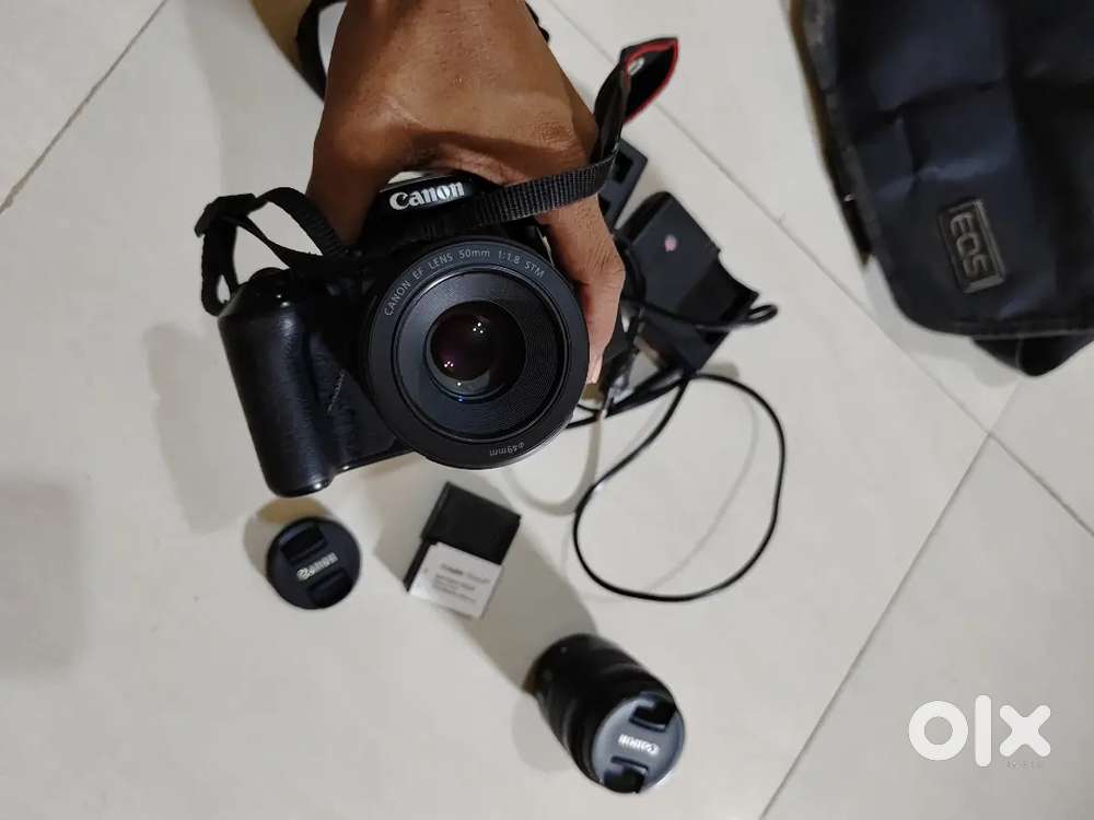 Canon EOS 200D mark ii new condition and no scratches