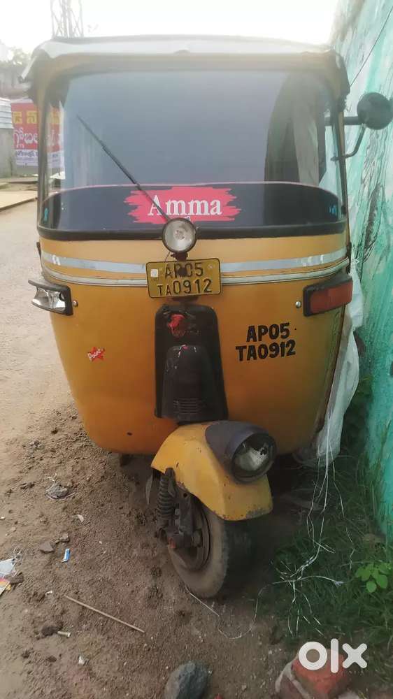Auto bajaj kakinada