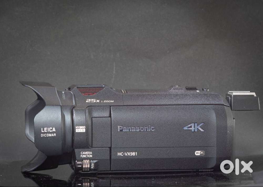 Panasonic 4K Camcorder HC-VX981 LEICA Lens 20x Optical Zoom Like NEW