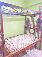 Old rose wood cot