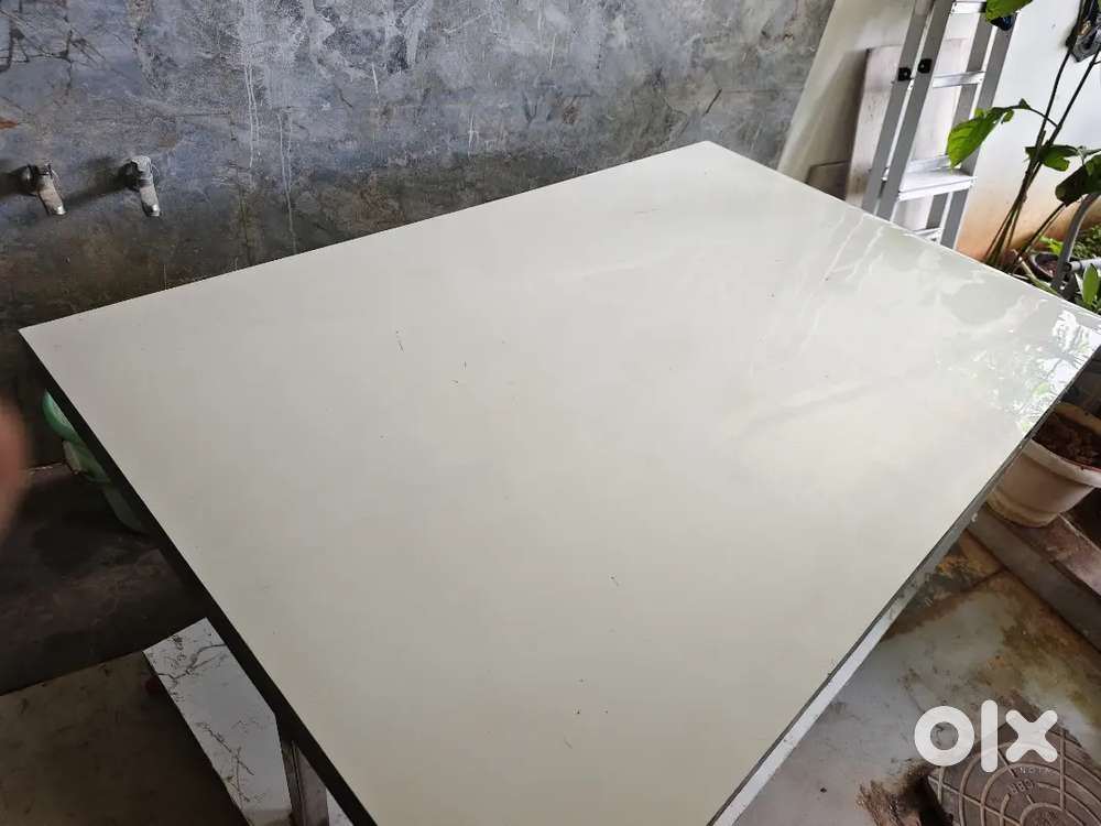 Working table