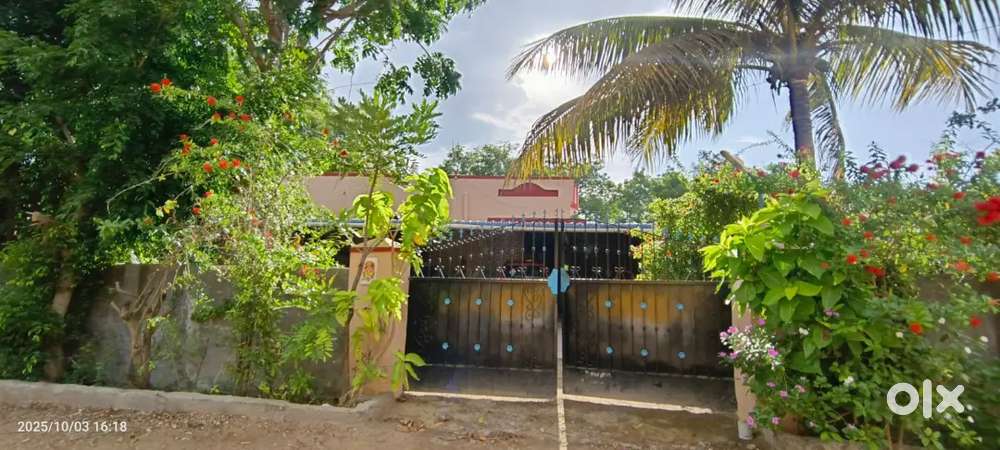 Spacious 4bhk house for sale in Somanur