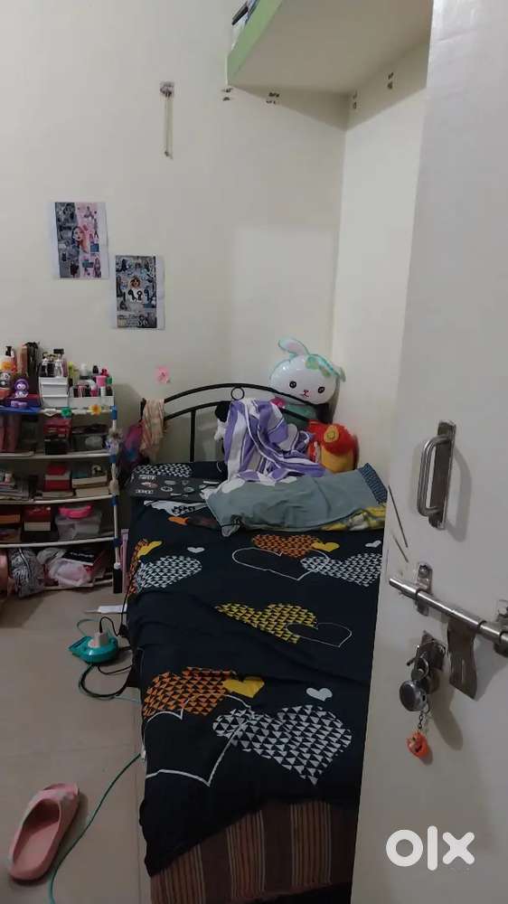 Urgently need a roommate