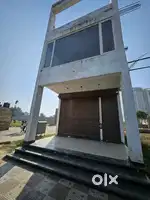 RENT TDI King Street Showroom Ground plus Basement. Main Road Visible