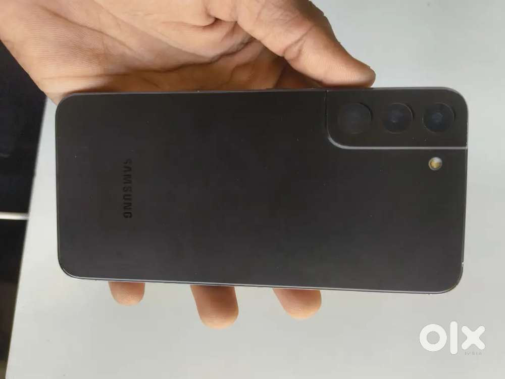 Samsung s22 plus 5g 8/128 urgent sell