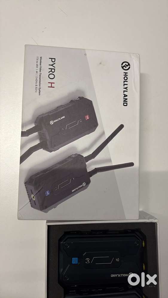 Hollyland Pyro H Wireless Transmitter & Receiver- Excellent Condition
