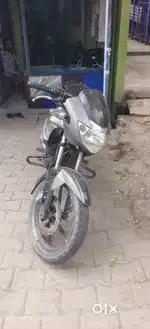 Do gadi hai mere pass isi liye bech raha hu
