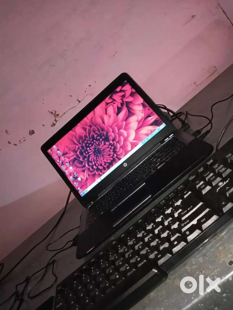 Hp laptop 7th generation 4gb +512storage