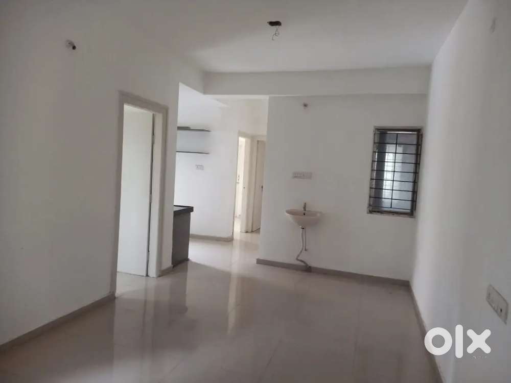 3BHK with proximity to well known Madhapar chowkdi