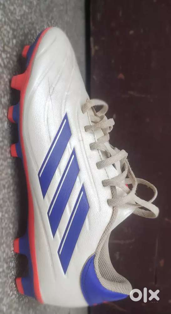 Football shoes