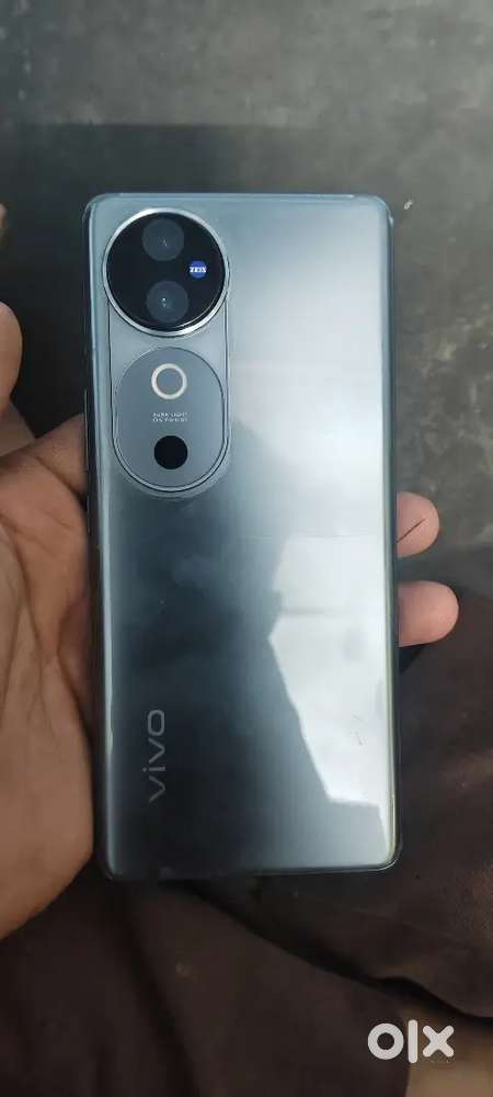 Vivo v40 8.128
