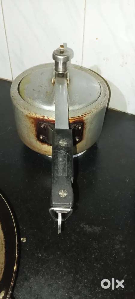 Pressure cooker/प्रेशर कुकर