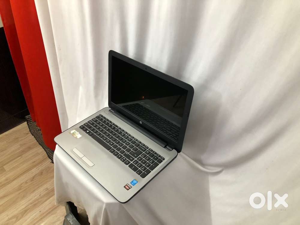 Hp 15.6” i5 5th gen 8GB RAM 256GB SSD RADEON GRAPHICS AWESOME IN cond