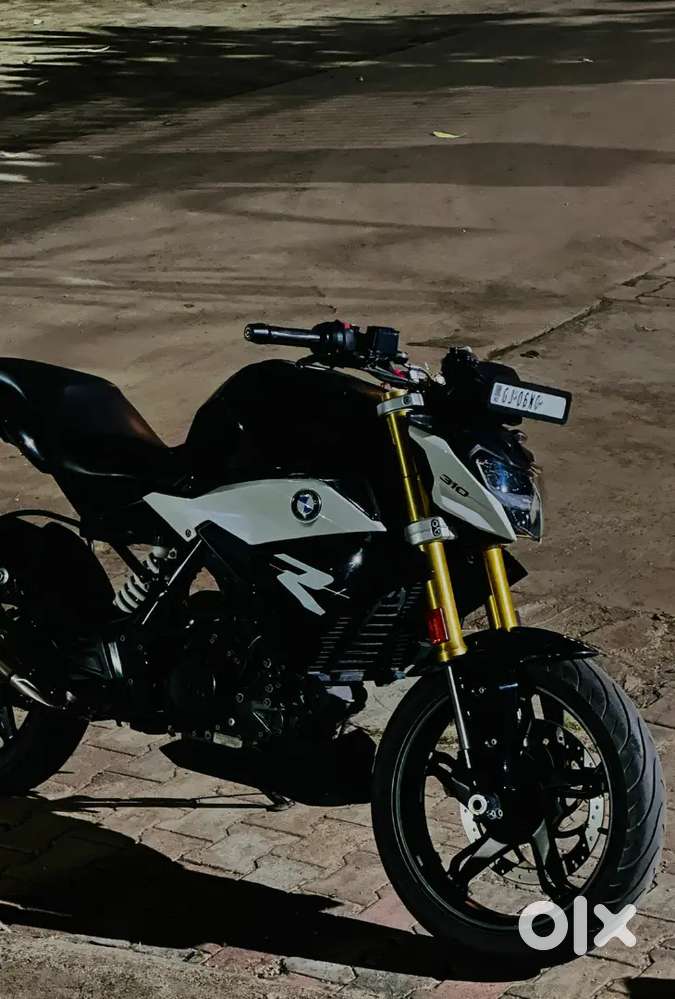 BMW G310R (VVIP number plate)