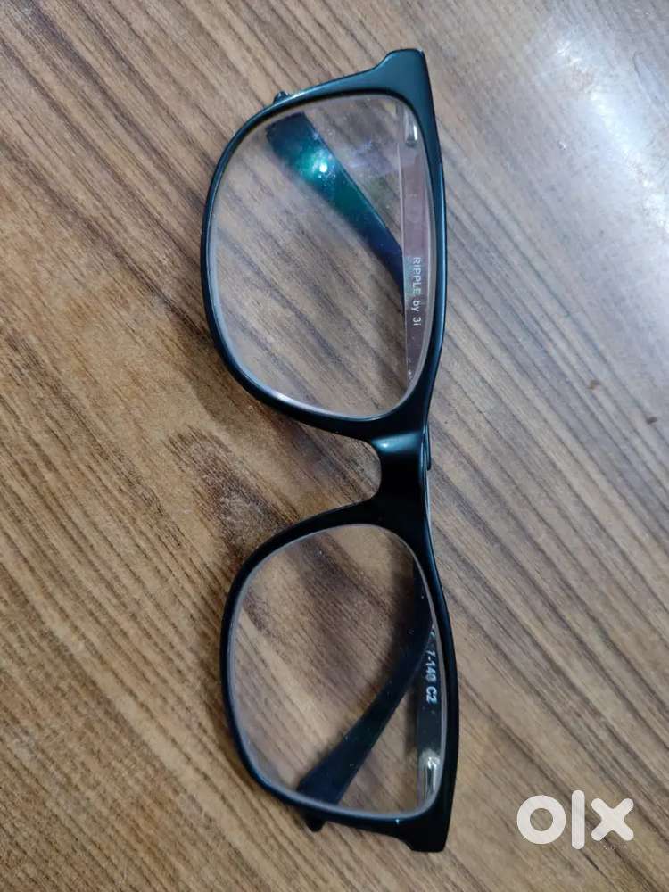 Female to work as Assistant in optical shop