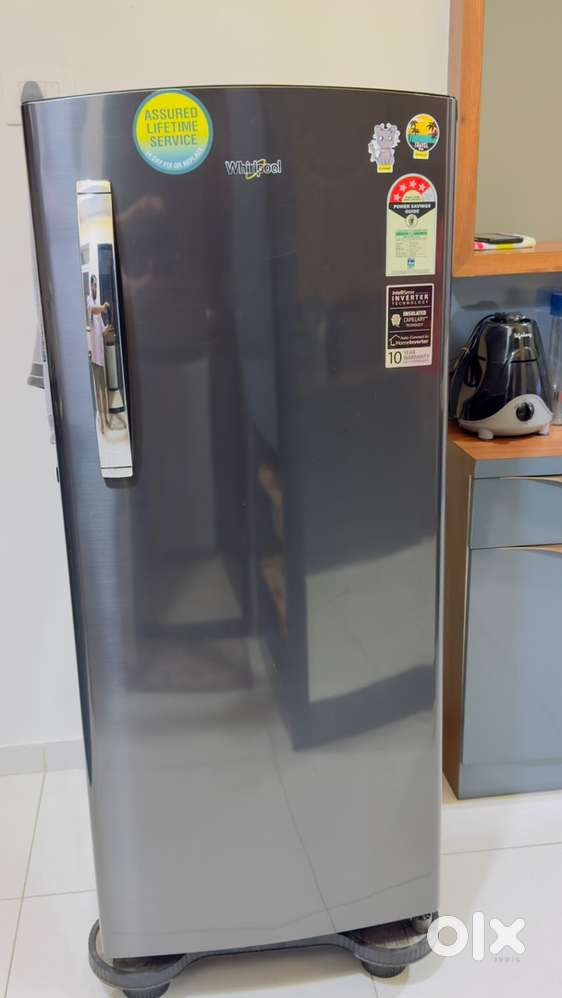 Whirlpool 215L with bottom stand
