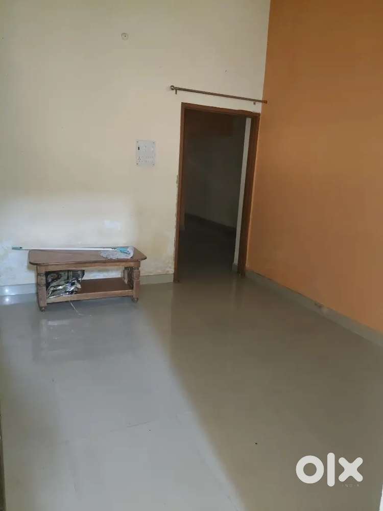 2bhk house near jogo pahar morabadi