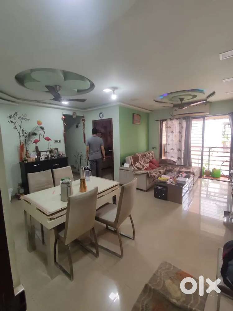 3Bhk Furnished flat Sell Area,1600  Rs..1.28  CR .Kamothe Sec.35